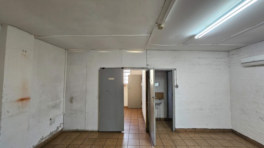 To Let commercial Property for Rent in Parow East Western Cape